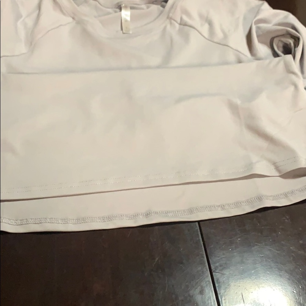 Fabletics top - Picture 2 of 4
